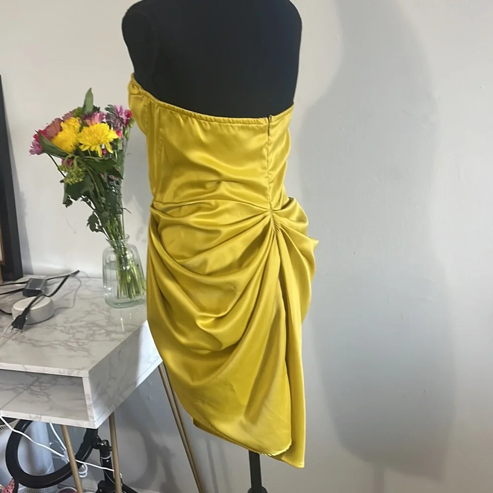 Corset style satin mini dress size 6 chartreuse - Picture 3 of 4